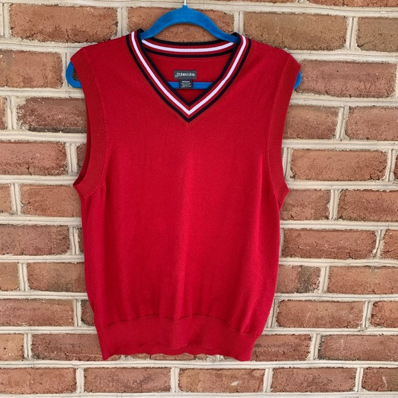 V-neck sweater vest. Mens size Medium. Unisex - Picture 1 of 7